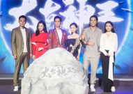 因为吃瓜她进娱乐圈,她因吃瓜意外踏入娱乐圈