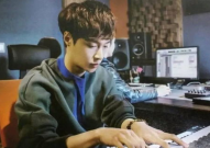 吃瓜娱乐张艺兴,吃瓜娱乐背后的实力派偶像