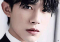 娱乐吃瓜君贺峻霖,娱乐吃瓜界的风云人物